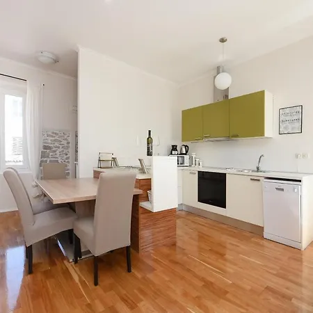 Apartamento Karuzz Heated Jacuzzi