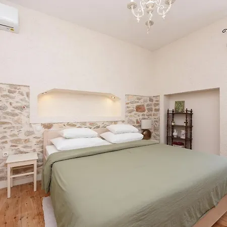 Karuzz Heated Jacuzzi Apartamento *