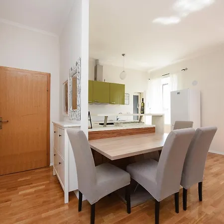 Apartamento Karuzz Heated Jacuzzi *