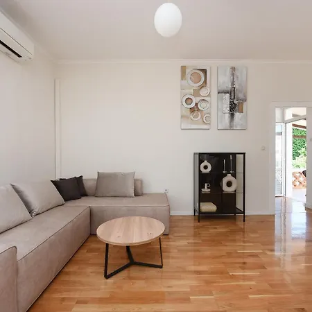 Apartamento Karuzz Heated Jacuzzi *