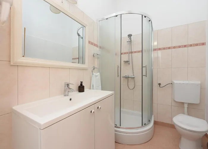 Апартаменты Karuzz Heated Jacuzzi