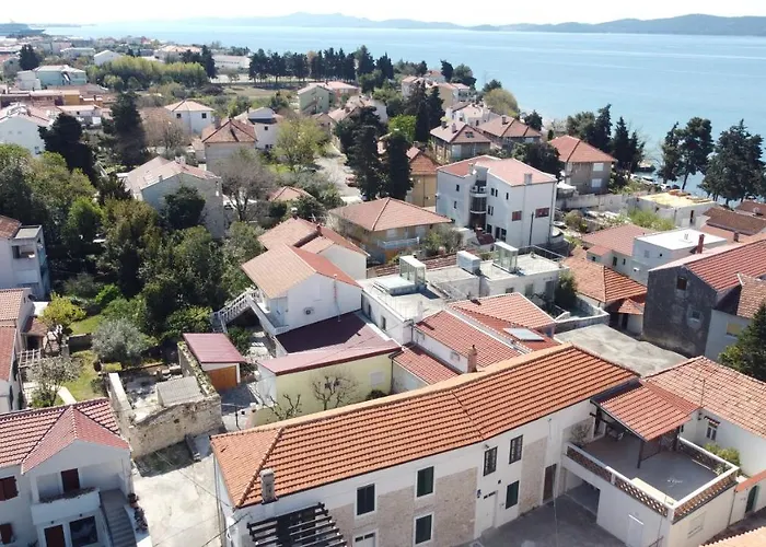 Karuzz Heated Jacuzzi * Zadar