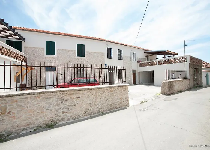 Karuzz Heated Jacuzzi *