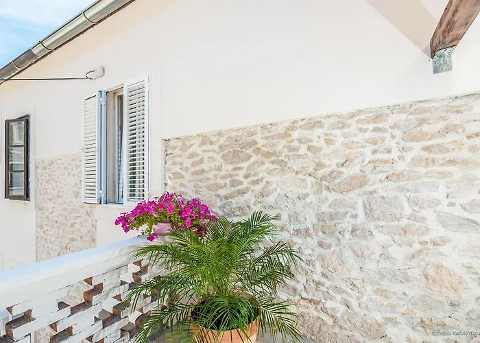 Karuzz Heated Jacuzzi * Ζαντάρ