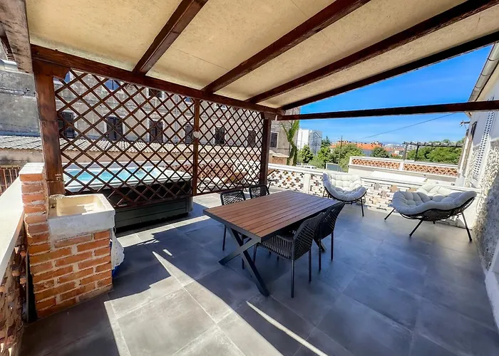 Karuzz Heated Jacuzzi Appartement