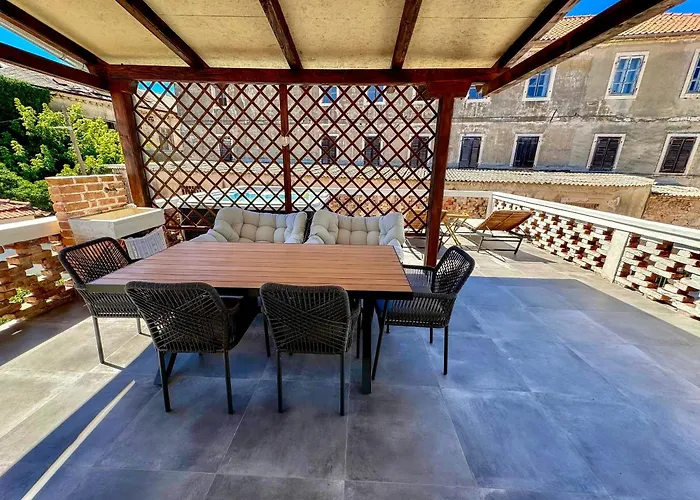 Karuzz Heated Jacuzzi * Ζαντάρ